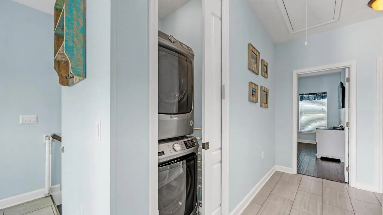 Have A Stunning Tahitian Daydream At Villages Of Crystal Beach Destin Casa de Férias