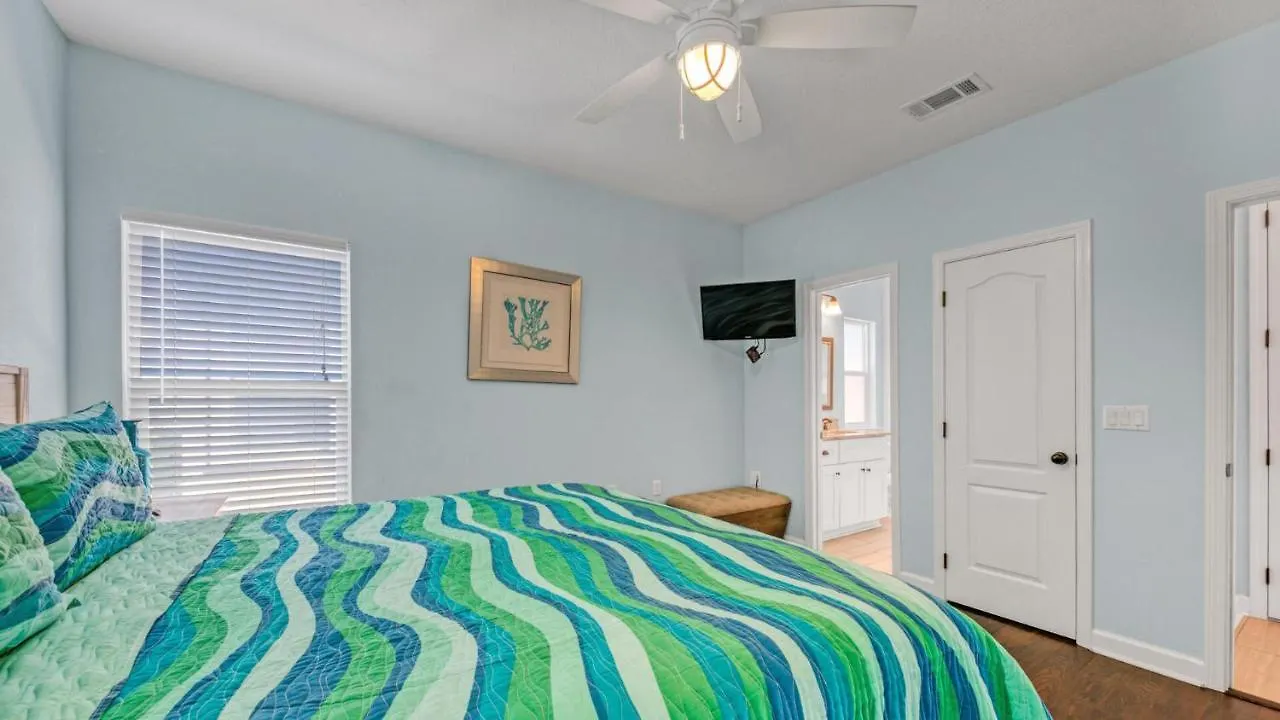 Have A Stunning Tahitian Daydream At Villages Of Crystal Beach Destin