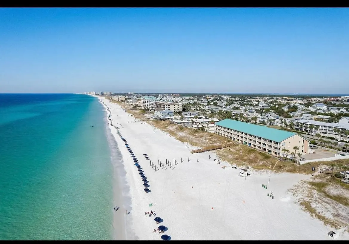 Have A Stunning Tahitian Daydream At Villages Of Crystal Beach Destin Casa de Férias