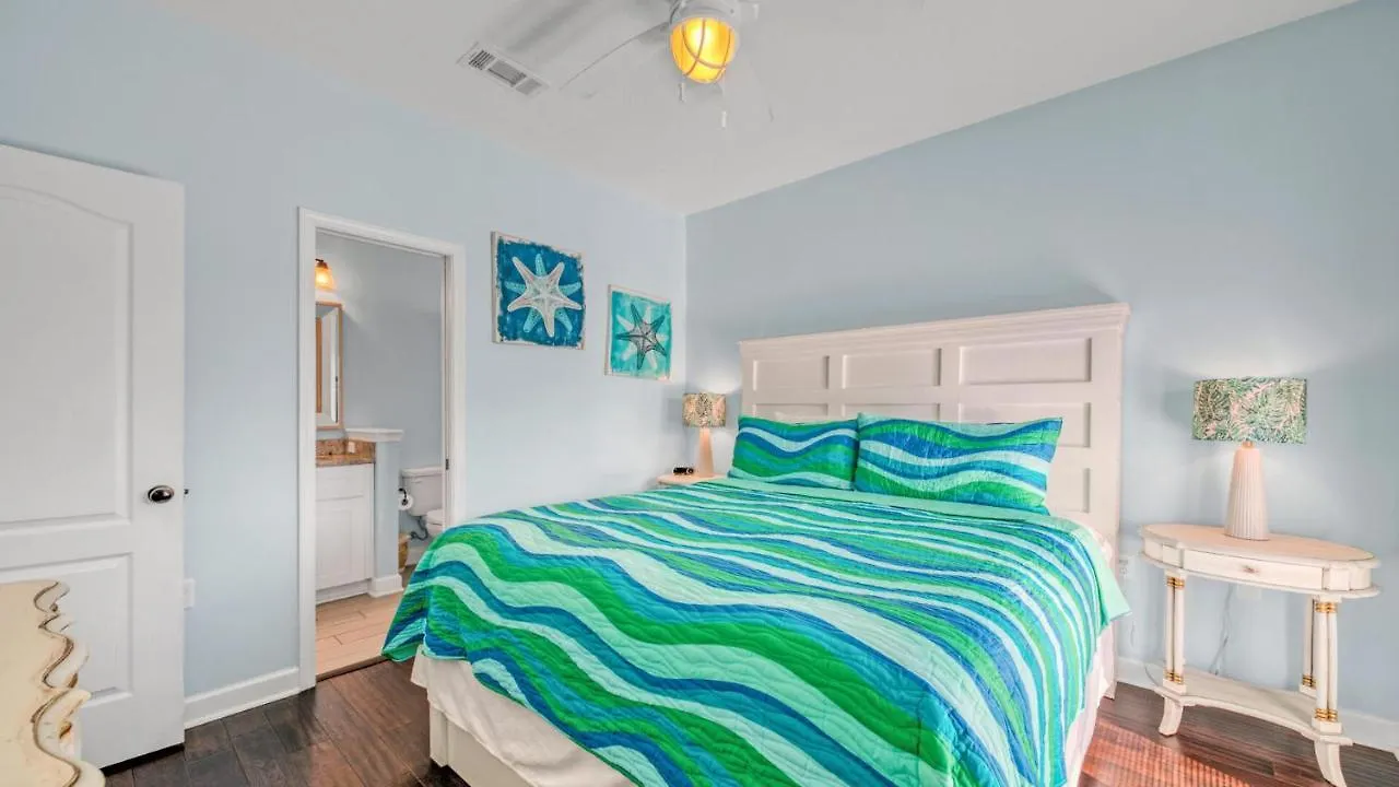 Casa de Férias Have A Stunning Tahitian Daydream At Villages Of Crystal Beach Destin