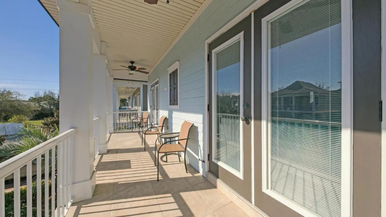 Have A Stunning Tahitian Daydream At Villages Of Crystal Beach Destin 0*,